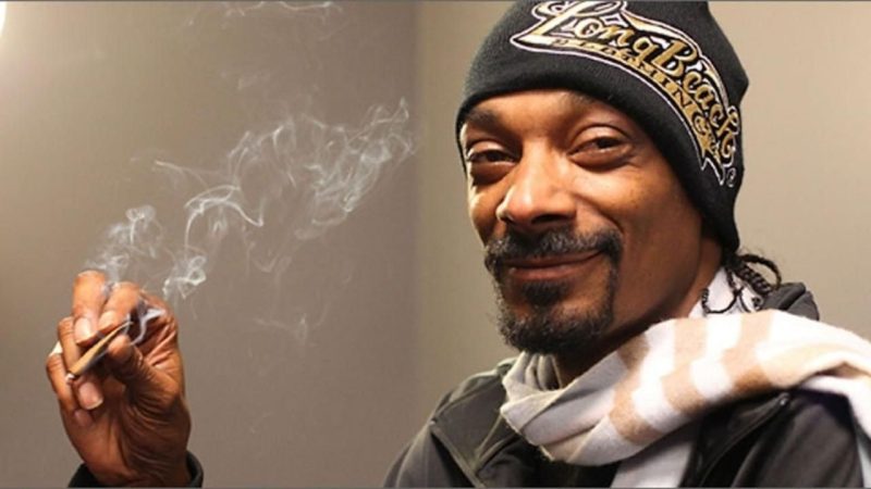 Rapper Snoop Dogg Drops an A-Bomb & Announces that He’s Quitting Smoking!